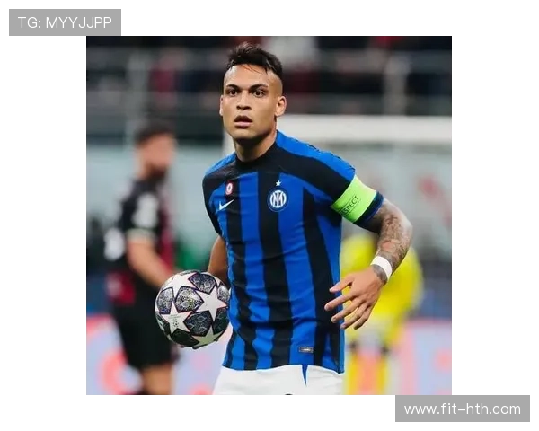 足球球星笑脸背后的奋斗故事与荣耀时刻揭秘